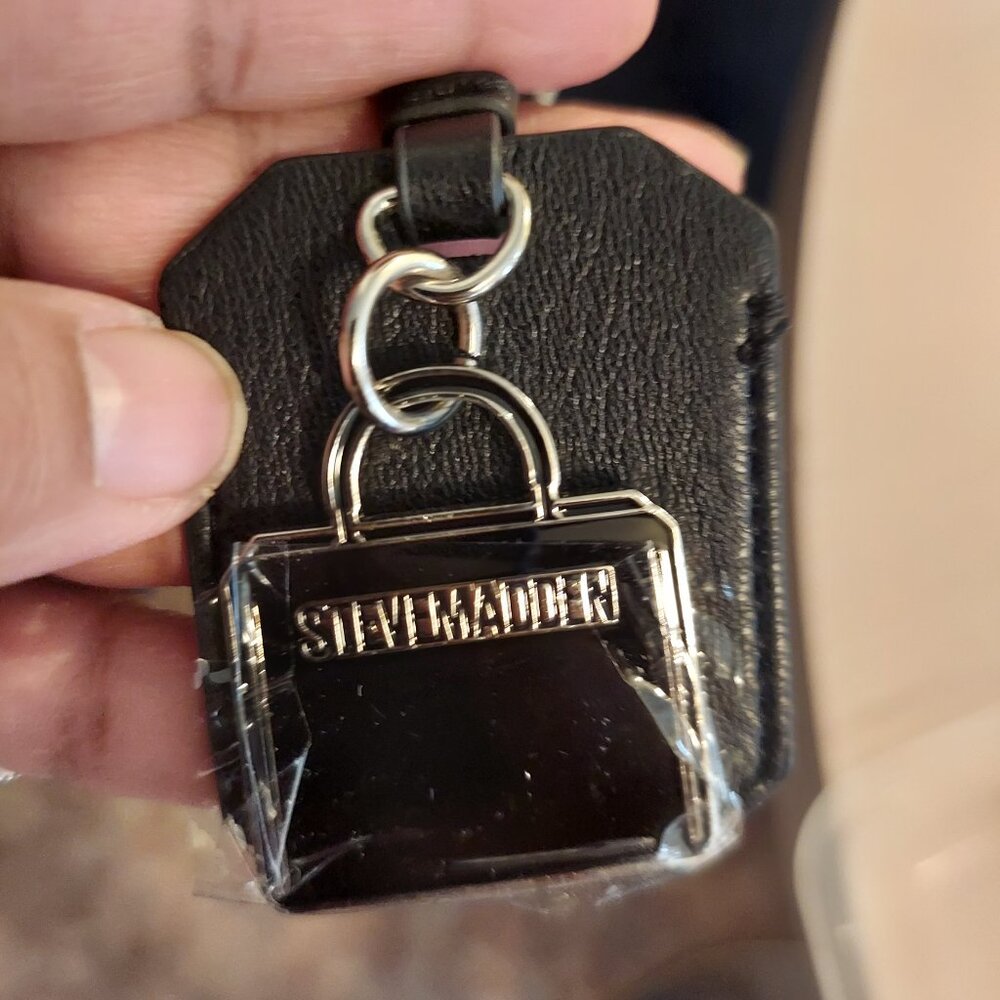 STEVE MADDEN SHOULDER BAG WITH SILVER METAL LETTERS - Picture 7 of 9